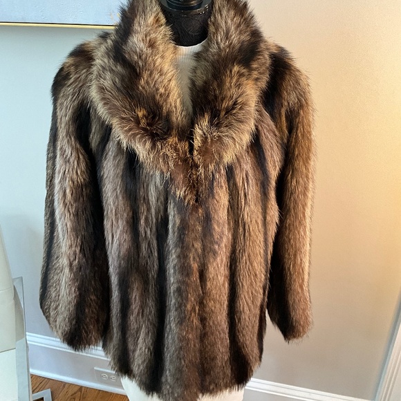 **Vintage Real Raccoon Fur Coat** - Picture 3 of 7